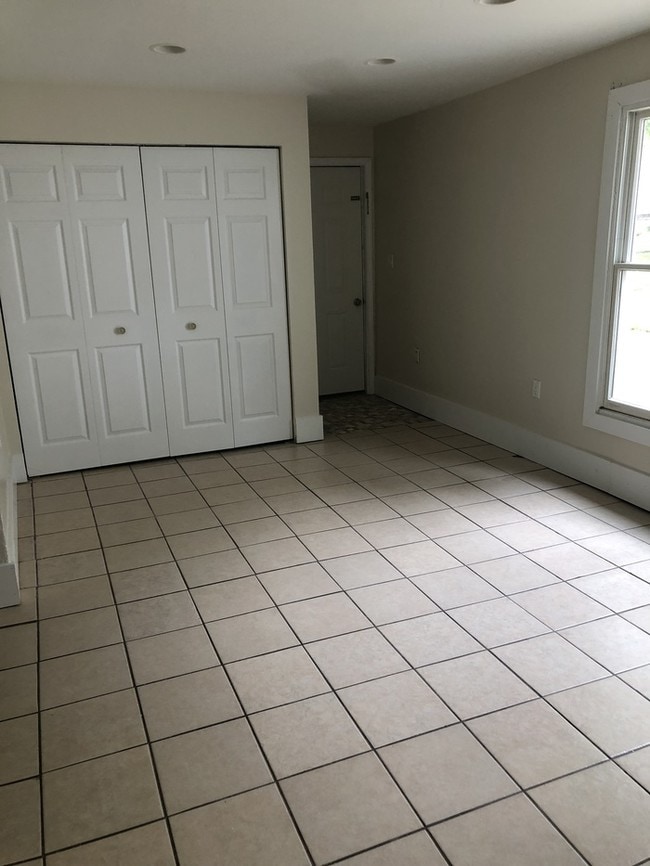 Building Photo - Newly updated Lease to Own Home