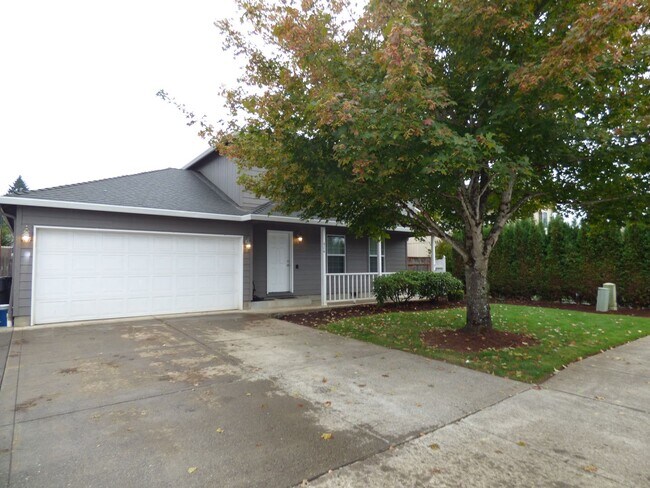 Foto del edificio - 3 bed 2.5 bath House in Stayton!! Close to...