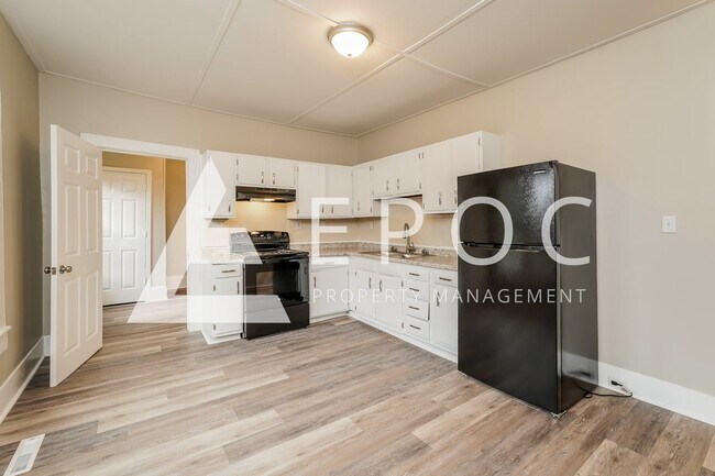 Foto del edificio - 152 Westdale Ave NW