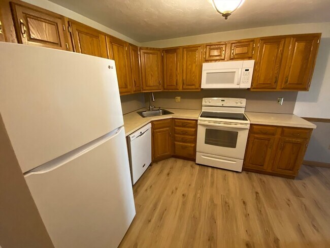 Foto del edificio - 501 Ridgefield Cir