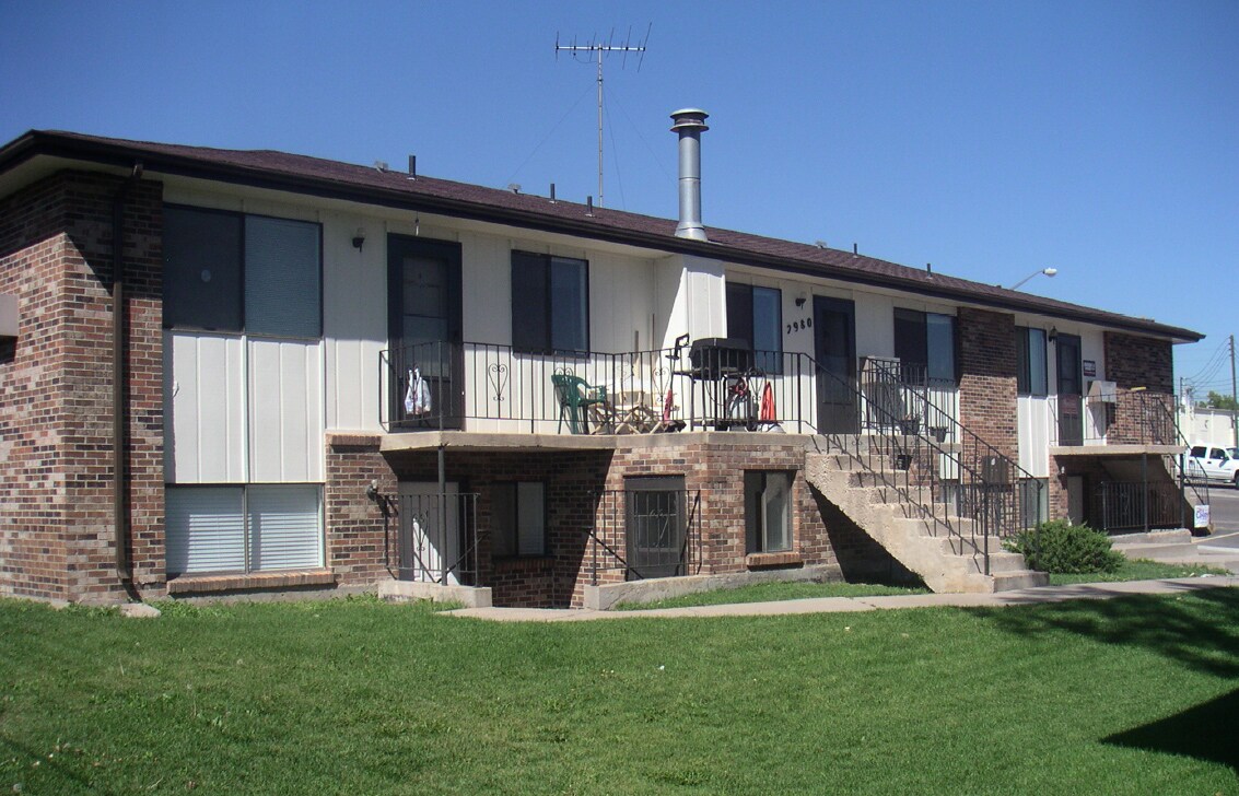 Vista alternativa número 2 del edificio - 2966-2980 State Farm Rd