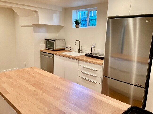 Foto del edificio - 2835 N Watts St