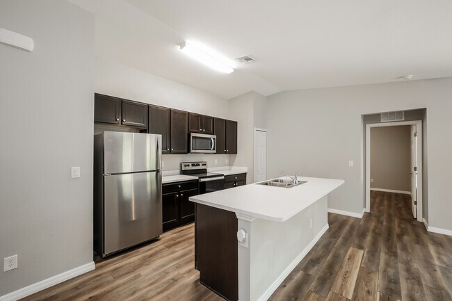 Building Photo - 258 Dorman St