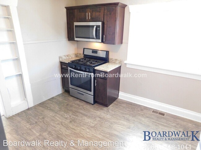 Building Photo - 3 br, 2 bath House - 924 N Concord St