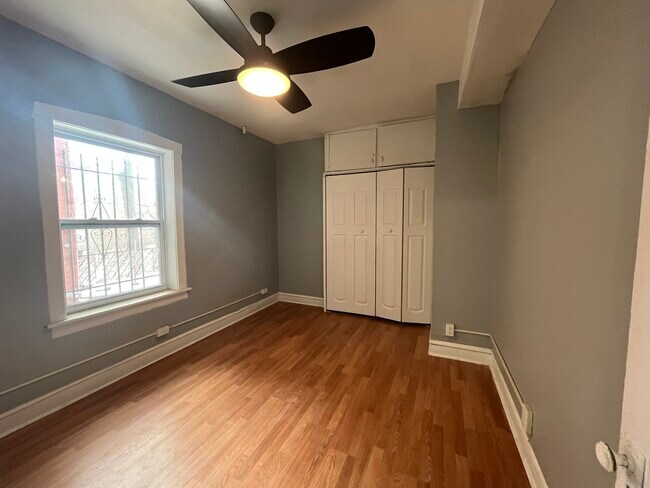 Foto del edificio - 2725 E 78th St