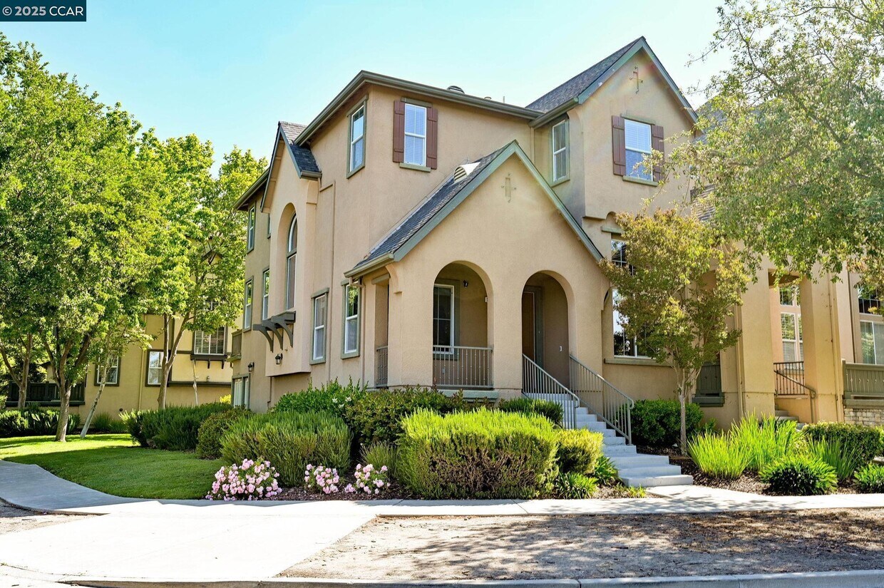 Primary Photo - 12004 Harcourt Way