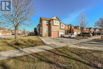 Building Photo - 7020 Black Walnut Trail