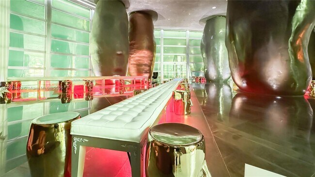 Foto del edificio - 465 Brickell Ave