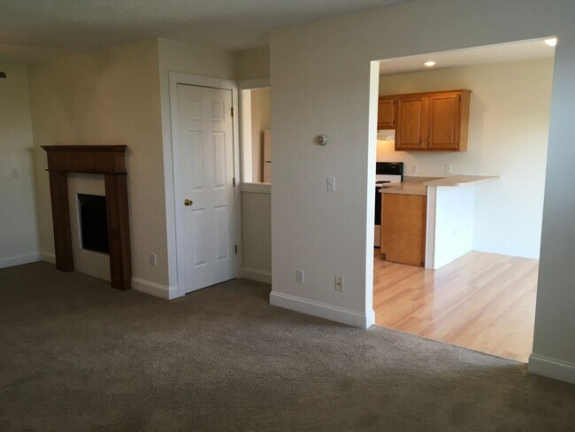 Foto del edificio - 2295 Shamrock Ln