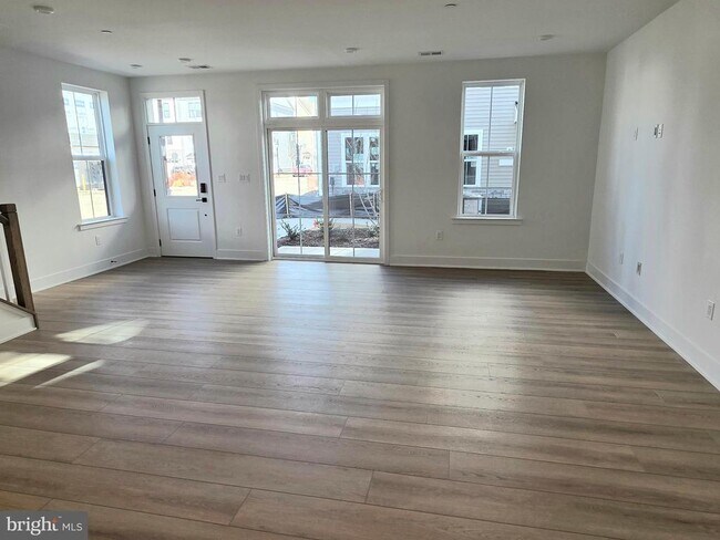 Building Photo - 18101 Donatello Dr