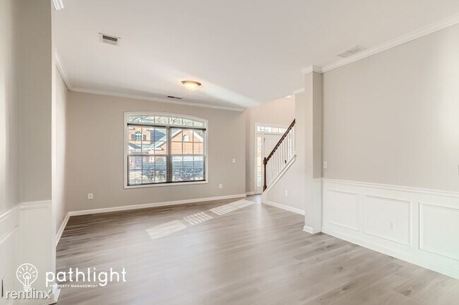 Building Photo - 4 br, 2.5 bath House - 408 Long Branch Way...