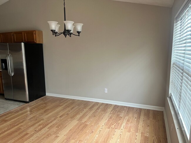 Foto del edificio - West Knox 2 Bedroom 2 Bath condo