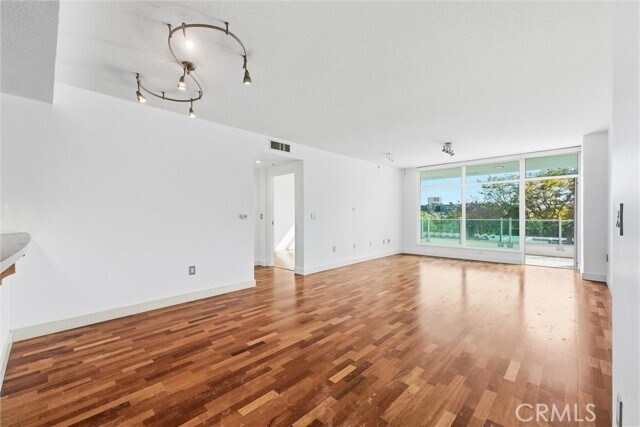 Foto del edificio - 3131 Michelson Dr