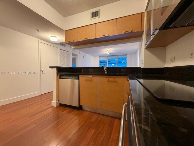 Foto del edificio - 31 SE 5th St