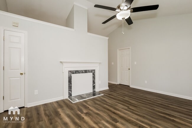 Building Photo - 710 Greyson Dr