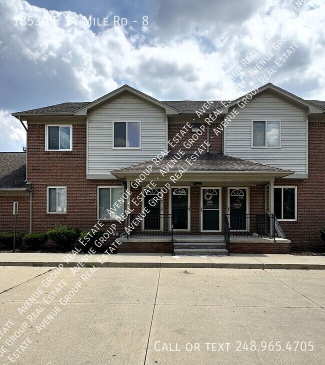 Foto del edificio - 18530 E 14 Mile Rd