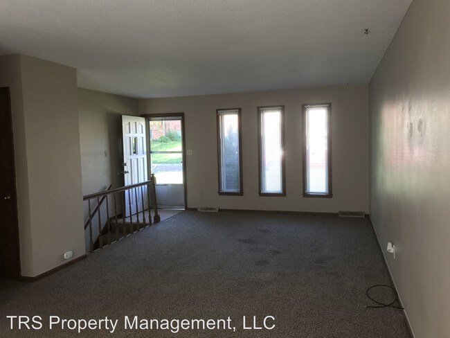 Building Photo - 1708 Garden Dr