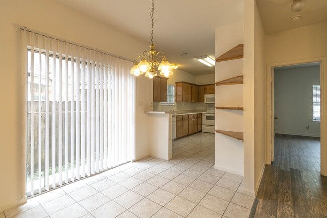 Building Photo - 303 Rawhide Loop