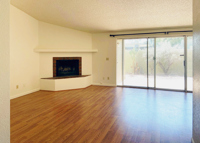 Building Photo - 3445 N Richland Dr