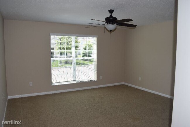 Foto del edificio - 3 br, 3 bath Condo - 78 Lakes at Cheshire Dr.