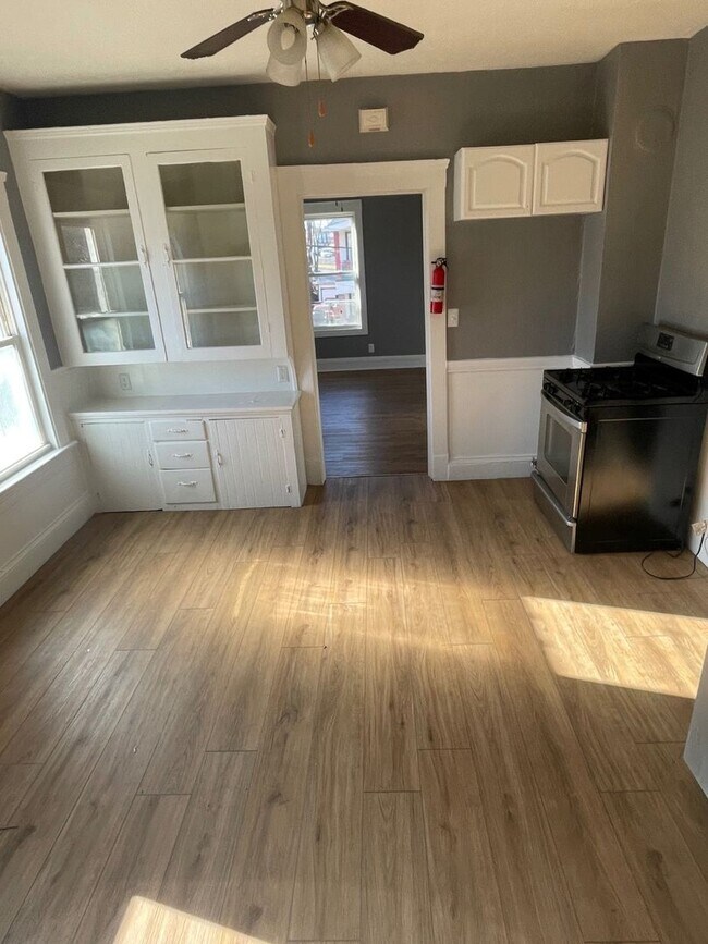 Foto del edificio - 3483 W 63rd St