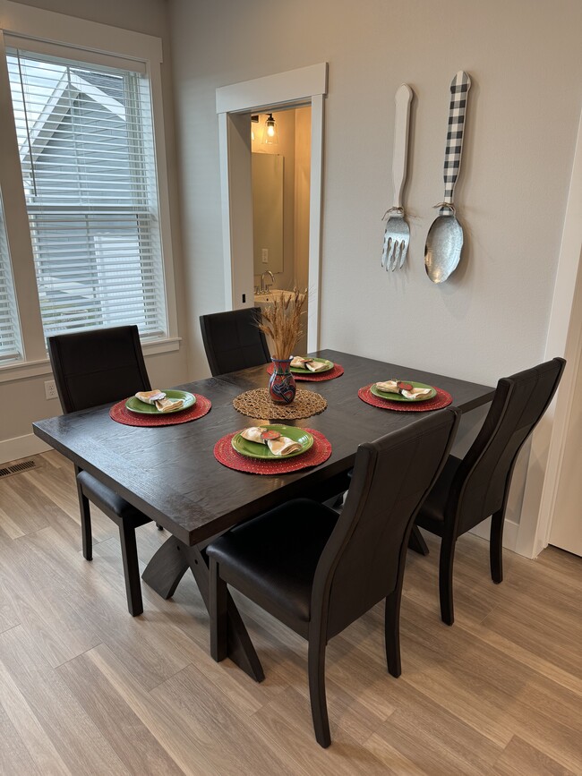 Dining Room - 6103 Northstead Ave