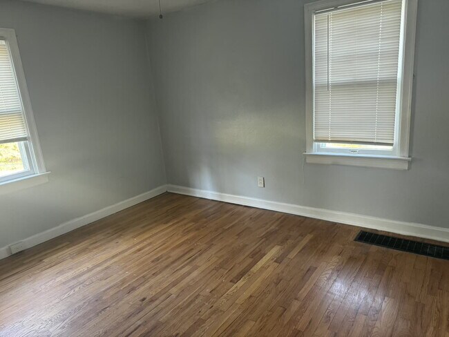 Building Photo - Lovely 2-Bedroom Rental Home – Quiet Neigh...