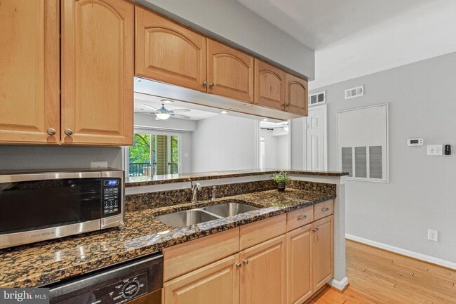 Building Photo - 3315 Wyndham Cir
