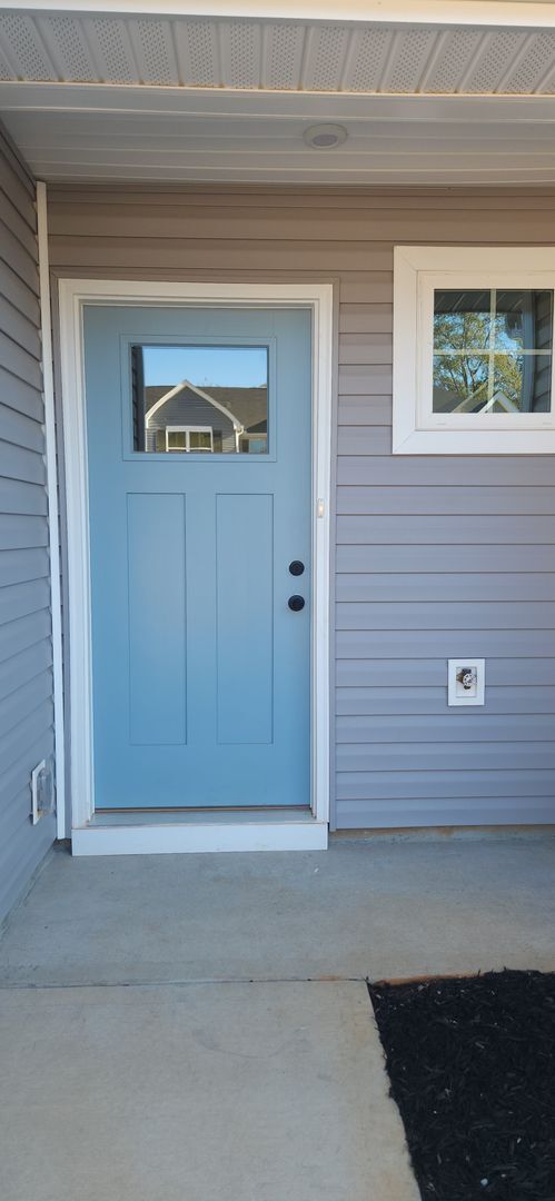 Building Photo - 3 BR Townhome in Arden Woods Townhomes