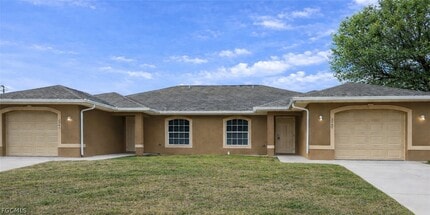 Building Photo - 2147 Fairway Dr