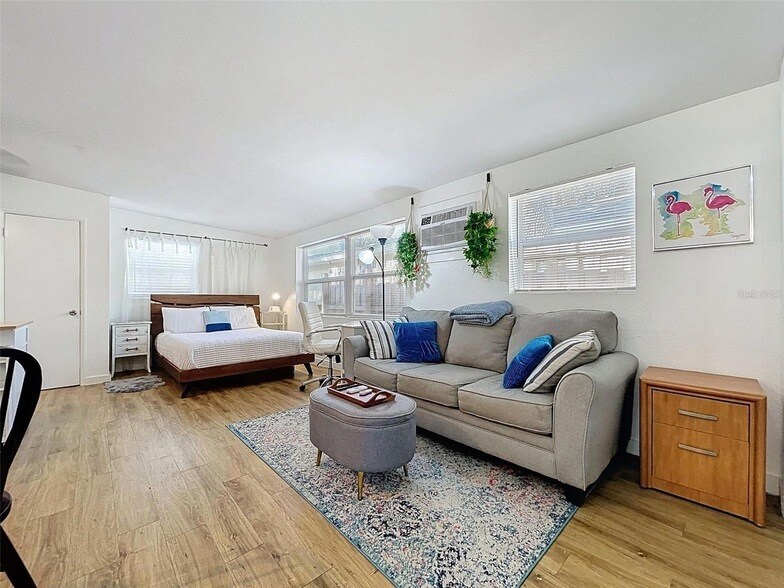 Foto principal - 1600 Pasadena Dr