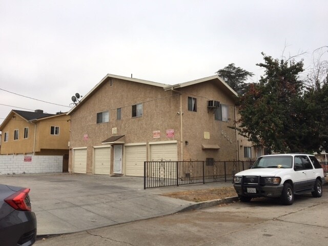 Building Photo - 6606 Lemp Ave