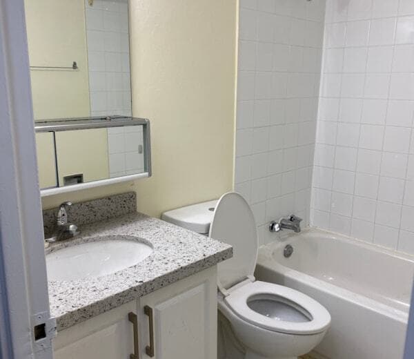 Building Photo - Castlegate Apartments