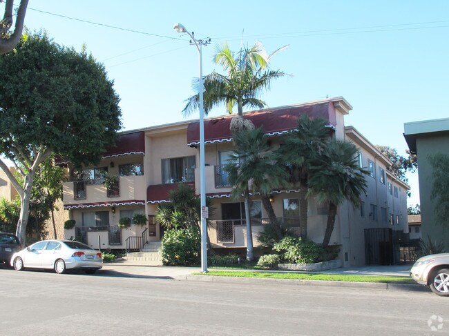 Building Photo - 6637 Springpark Ave
