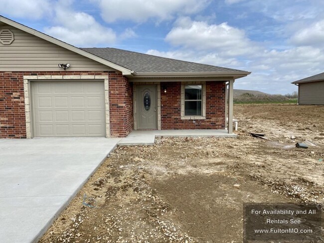 Building Photo - 501 Commons Drive
