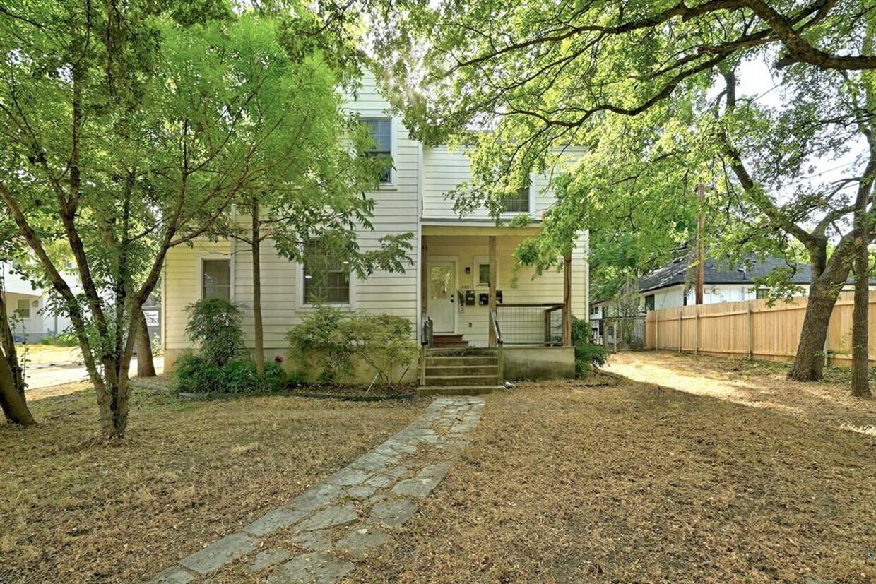 Photo - 2305 Longview St.