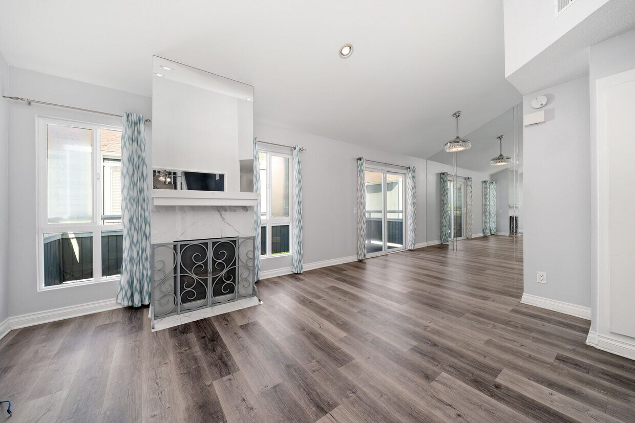 Foto principal - Seawind Upper Unit with Vaulted Ceilings a...