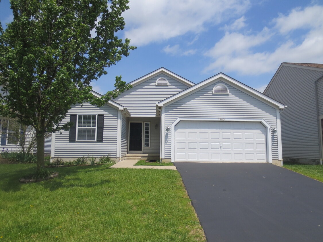 1960 Queens Meadow Lane House Rental in Grove City, OH