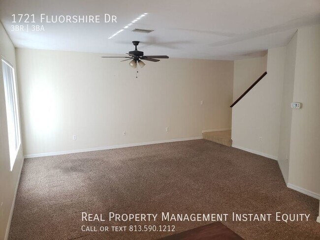 Foto del edificio - Cute Brandon Townhome