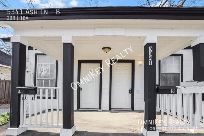 Foto del edificio - 5341 Ash Ln