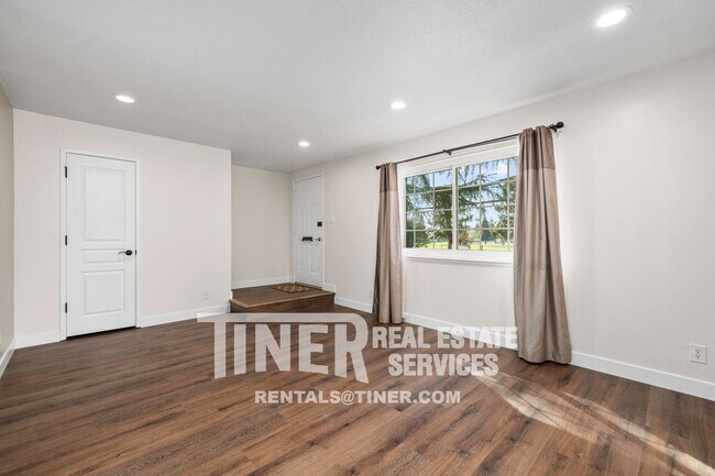 Foto del edificio - Oak Knoll 3 Bedroom Townhome- Available MO...