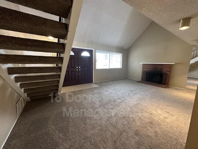 Building Photo - 8220 Water View Ct