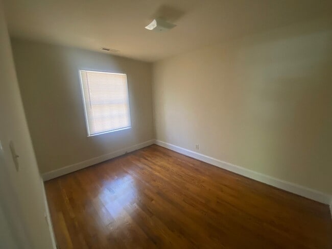 Foto del edificio - 2600 Spring Garden St