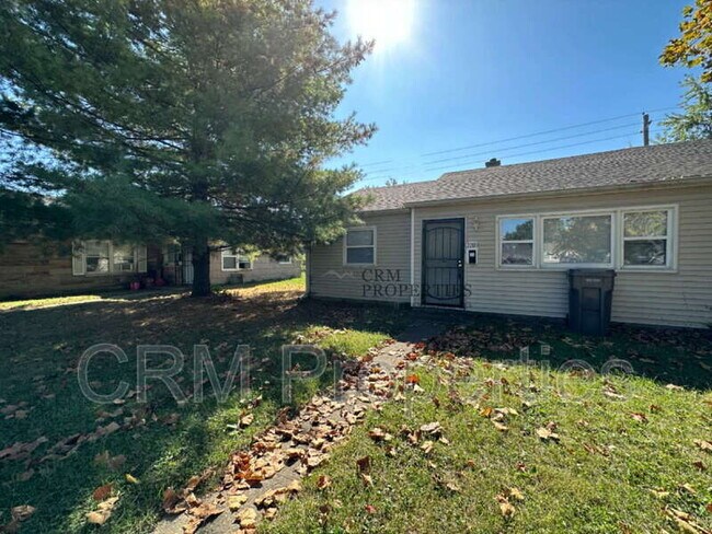 Building Photo - 2203 Admiral Dr