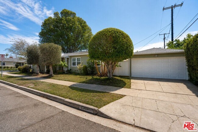 Foto del edificio - 2904 Oakhurst Ave