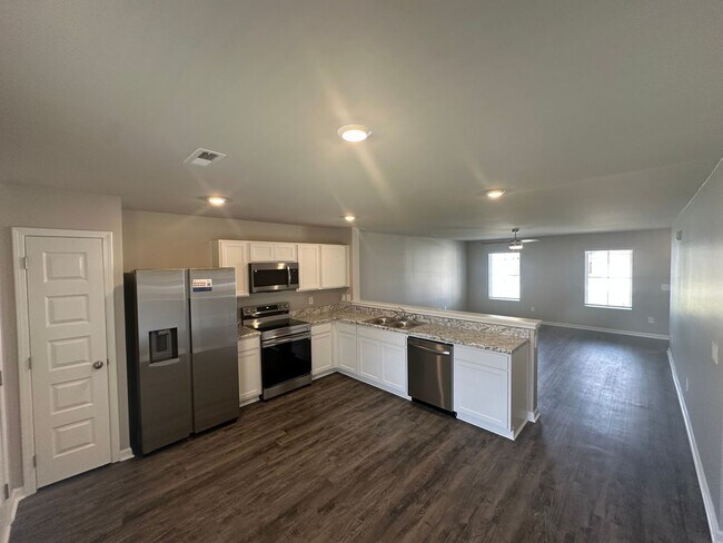 Building Photo - *Start 2026 Rent FREE!* BRAND NEW Three Bedroom | Two Bathroom Home in Cullman