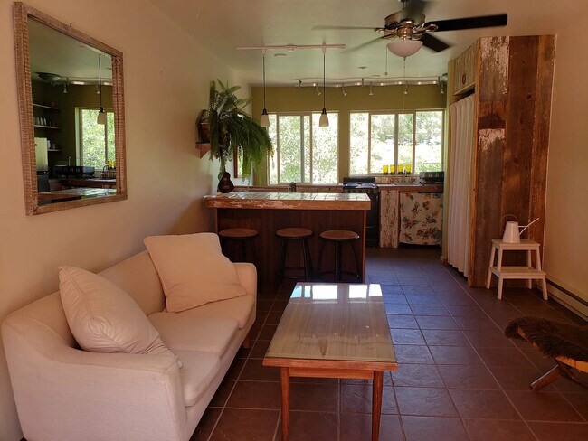 Building Photo - 3104 Hager Ln