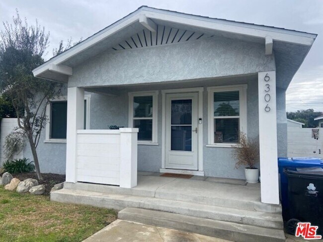 Building Photo - 6306 S Harcourt Ave