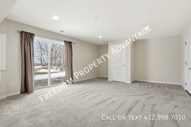 Building Photo - 412 Olive Ln