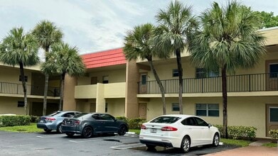 Building Photo - 2800 Fiore Way